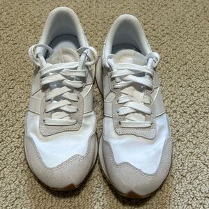 New Balance 237